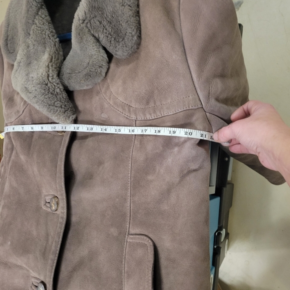 Genuine shearling womens 16 - Picture 9 of 9